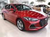 Cần bán Hyundai Elantra 2019, màu đỏ giá cạnh tranh