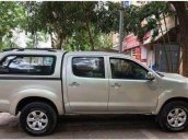 Cần bán Toyota Hilux đời 2012, số sàn, máy dầu