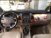 Cần bán lại xe Toyota Innova 2.0J đời 2011, màu vàng chính chủ