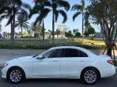 Bán xe Mercedes E200 đời 2017, màu trắng