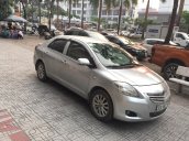 Bán Toyota Vios sản xuất 2010 màu bạc, giá tốt