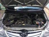 Gia đình bán Toyota Innova năm sản xuất 2011, màu bạc, xe nhập