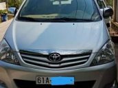 Cần bán gấp Toyota Innova G sản xuất năm 2009, màu bạc chính chủ