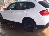 Cần bán xe BMW X1 2010, màu trắng xe gia đình