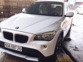 Cần bán xe BMW X1 2010, màu trắng xe gia đình