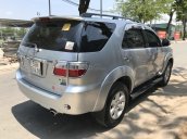 Bán Toyota Fortuner 2.5G đời 2009, màu bạc, 585 triệu