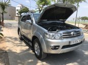 Bán Toyota Fortuner 2.5G đời 2009, màu bạc, 585 triệu