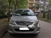 Bán gấp Toyota Innova 2.0G 2011, màu bạc, xe gia đình 