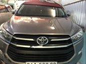 Cần bán xe Toyota Innova đời 2017, màu xám