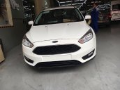 Cần bán xe Ford Focus Trend 1.5L sản xuất năm 2019, màu trắng, giá chỉ 550 triệu
