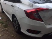 Bán ô tô Honda Civic 1.8 2018, màu trắng, xe đi đúng 8000km