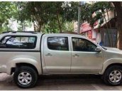 Bán Toyota Hilux năm 2012, màu bạc còn mới, giá tốt