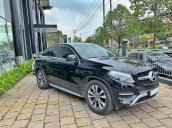 Bán xe Mercedes GLE400 couple đen 2019 chính hãng. Trả trước 1 tỷ 400 triệu nhận xe ngay