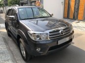 Bán Fortuner V 2011 xám lông chuột, xe gia đình giữ mới