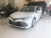 Bán Toyota Camry năm 2019, màu trắng, xe nhập