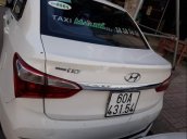 Cần bán lại xe Hyundai Grand i10 đời 2017, màu trắng