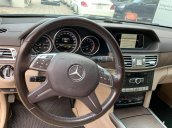 Bán xe Mercedes E200 màu đen, nội thất kem 2015 cũ chính hãng. Trả trước 480 triệu nhận xe