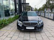 Bán xe Mercedes E200 màu đen, nội thất kem 2015 cũ chính hãng. Trả trước 480 triệu nhận xe