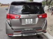 Bán Toyota Innova 2.0E đời 2018, màu bạc, 700tr