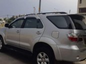 Bán xe Toyota Fortuner G 2011, màu bạc, số sàn, giá chỉ 647 triệu