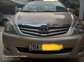 Cần bán Toyota Innova G 2011, màu bạc