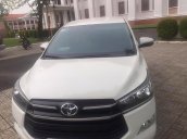 Cần bán Toyota Innova 2.0E năm 2018, màu trắng, giá tốt