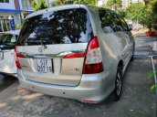 Bán xe Toyota Innova V năm sản xuất 2015, màu bạc, xe nhập, mới 95%, nệm da zin