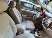 Bán xe Toyota Innova V năm sản xuất 2015, màu bạc, xe nhập, mới 95%, nệm da zin