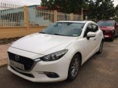 Cần bán gấp xe cũ Mazda 3 đời 2017, màu trắng