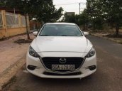 Cần bán gấp xe cũ Mazda 3 đời 2017, màu trắng