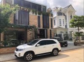 Bán Kia Sorento đời 2017, màu trắng xe gia đình