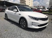 Bán ô tô Kia Optima 2.0 ATH đời 2017, màu trắng