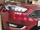 Bán Ford Focus Titanium 2019, màu đỏ, giá chỉ 725 triệu