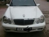 Cần bán Mercedes C180 đời 2002, màu trắng, nhập khẩu nguyên chiếc