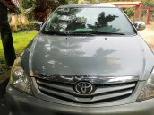 Bán lại xe Toyota Innova G SR đời 2011, màu xám, chính chủ