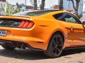 Bán xe Ford Mustang 2.3 EcoBoost Fastback năm 2019, màu vàng, xe nhập