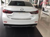 Bán xe Mazda 6 2.0 Premium 2019, màu trắng