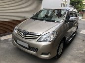 Gia đình cần bán Innova SR 2010, số sàn, màu vàng cát