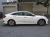 Cần bán gấp Honda Civic 1.8 E đời 2017, màu trắng, xe nhập, giá 740tr