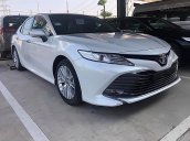 Bán xe Toyota Camry 2.5Q 2019, màu trắng, xe nhập