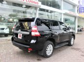 Cần bán xe Toyota Prado sản xuất năm 2016, màu đen số tự động
