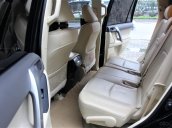 Cần bán xe Toyota Prado sản xuất năm 2016, màu đen số tự động