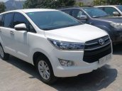 Bán gấp Toyota Innova sản xuất 2018, màu trắng, xe nhập xe gia đình