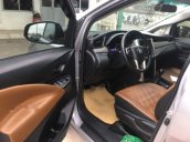 Bán Toyota Innova 2.0 E sản xuất năm 2017, màu xám còn mới