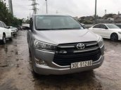 Bán Toyota Innova 2.0 E sản xuất năm 2017, màu xám còn mới