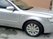 Bán xe Hyundai Sonata 2.0 AT đời 2009 còn mới, giá thấp, một đời chủ sử dụng