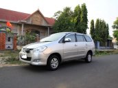 Bán xe Toyota Innova sản xuất 2008, màu bạc