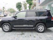 Bán Toyota Land Cruiser 5.7 2015, màu đen, xe nhập Mỹ, LH Ms Hương 094.539.2468