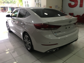 Bán Hyundai Elantra sản xuất 2017, màu trắng, 625 triệu