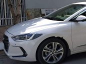 Bán Hyundai Elantra 2.0AT 2017, màu trắng, nhập khẩu nguyên chiếc
